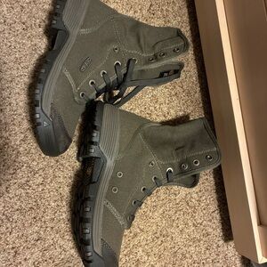 Keen Utility Boots in Dark Green 7.5 D
